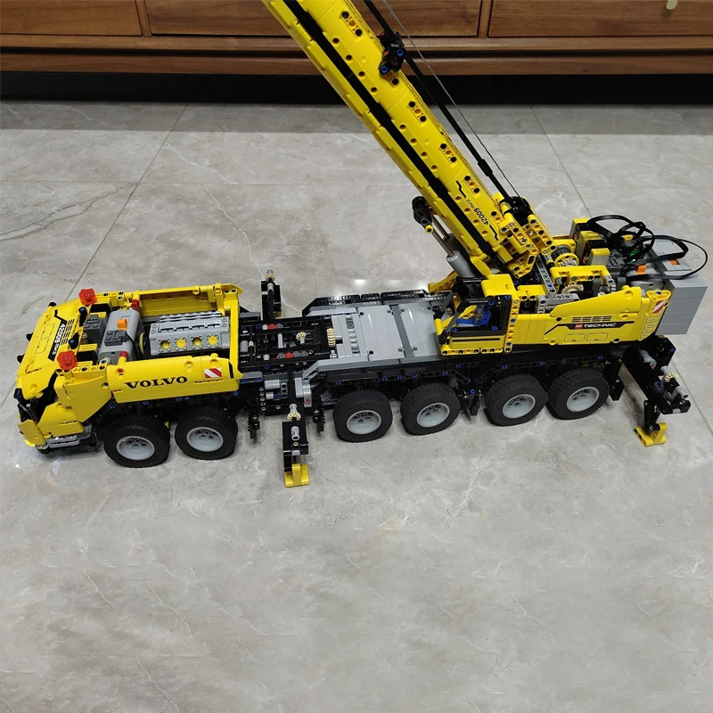 

MOC-5509 High-Tech Engineering Series Grove GMK6400 Mobile Crane MK III Building Blocks 3593pcs Bricks Education Toys