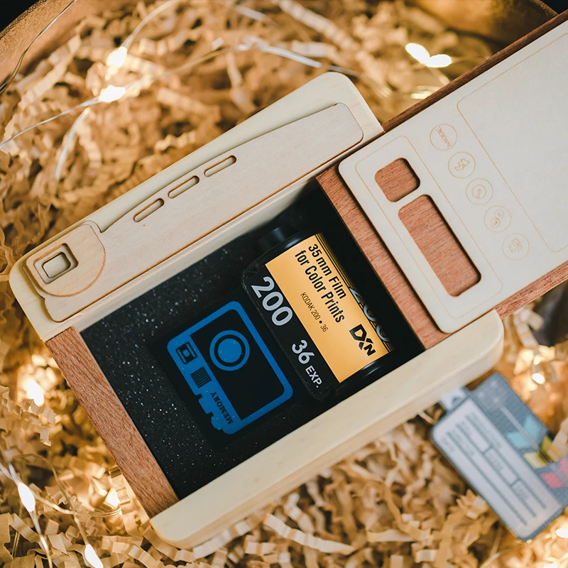 

15pcs picture custom DIY creative couple memories retro film album wedding father's day mother's day gift Include light string