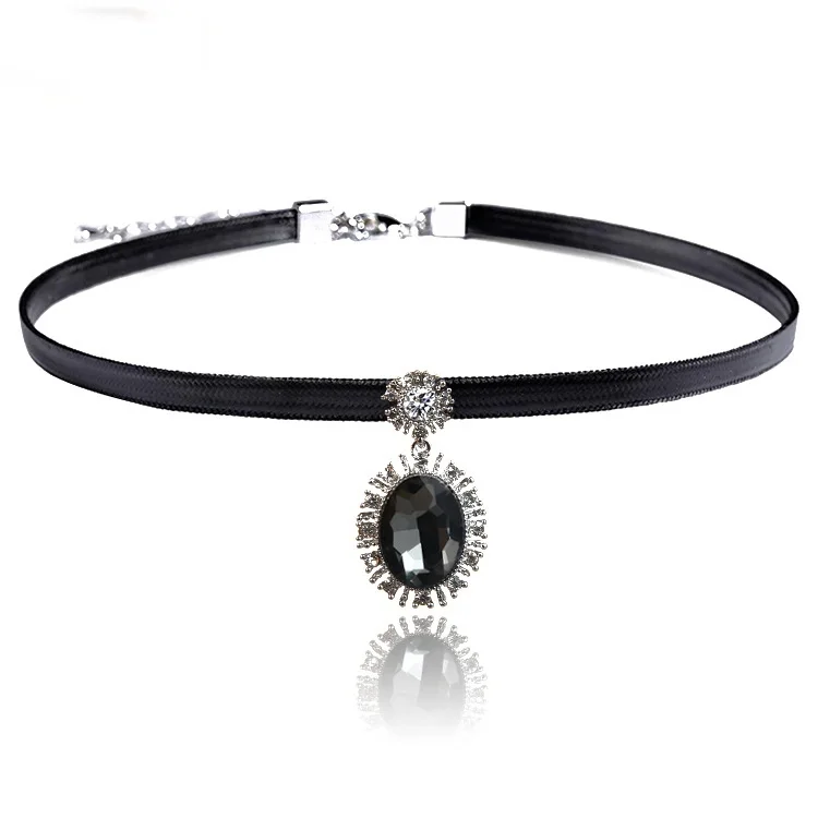 

Exquisite Luxury Oval Crystal Pendant Fashion Charm Women Inlay Zircon Clavicular Chain Elegant Women Cocktail Paty Jewelry