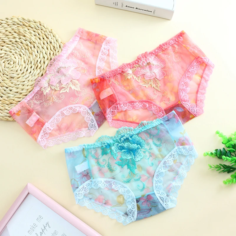 

Women Sexy Lace Transparent Embroidered Underwear Charming Flower Pattern Briefs Forfour Seasons Female Shorts Panties Underwear