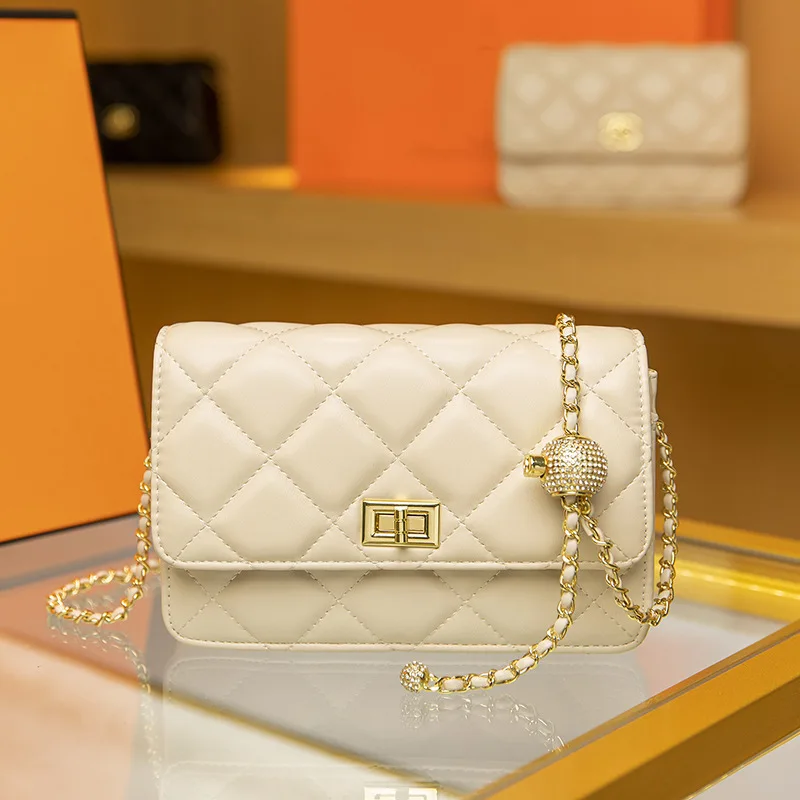 

Fashion Sheepskin Diamond Square Bag Foreign Fashion French Small Tide Transfer Beads Chain Bag Lady Sweet Grandma Girl Bag