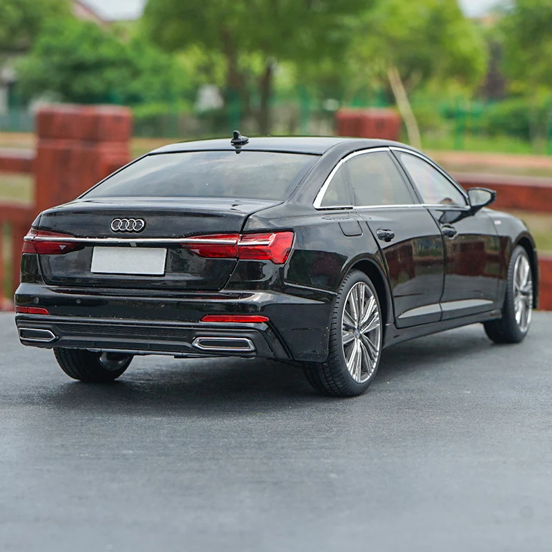 1/18 все новые Audi A6 A6L литая под давлением модель автомобиля игрушка мальчик подарочная Коллекция Черный