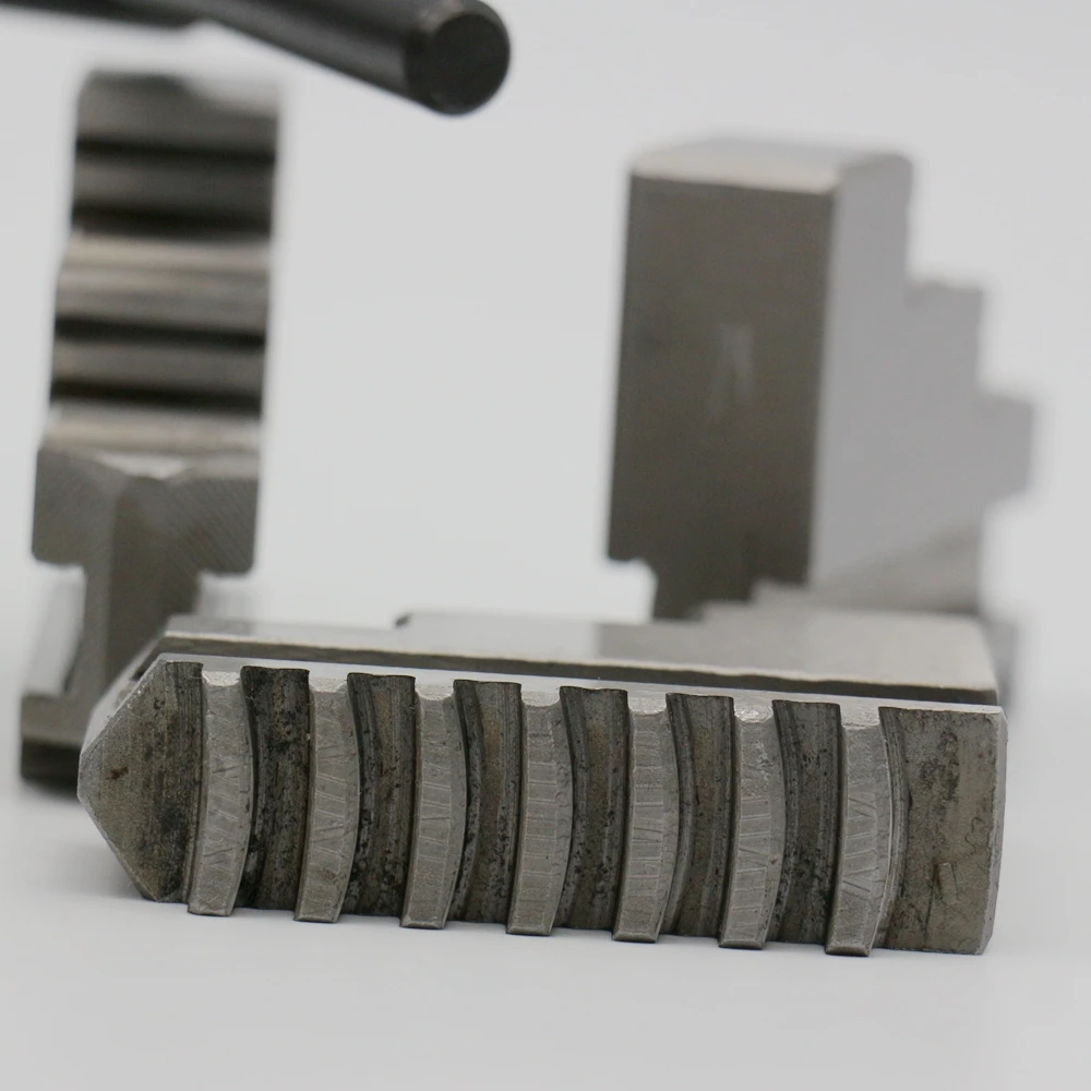 

Cheap hot sale without LOGO 7 inches replace Vertex brand SC-07 manual 3 jaw chucks outer diameter 190mm Lathe chuck