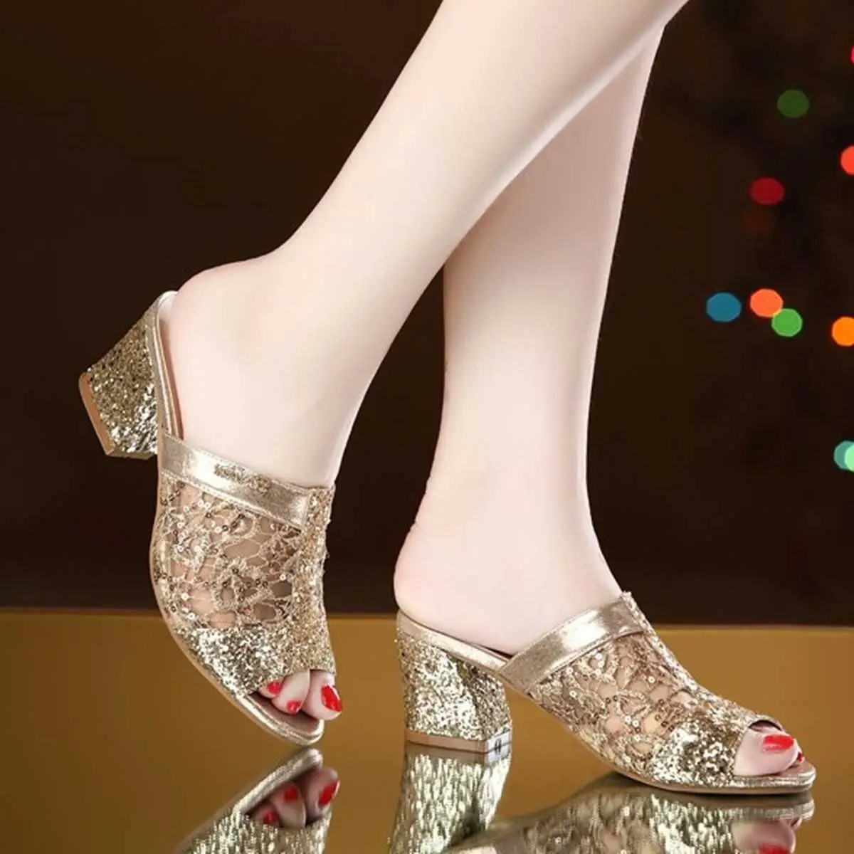

2021 summer new slope heel thick heel slippers women outdoor casual fashion comfortable diamond fashion slippers large size