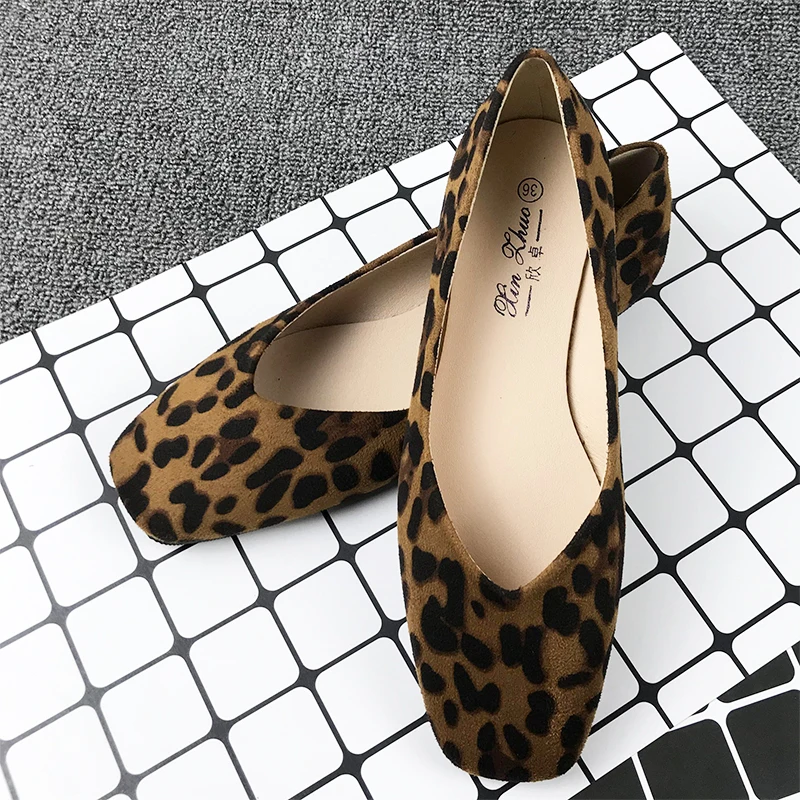 Новые леопардовые туфли на плоской подошве в стиле ретро с квадратным носком