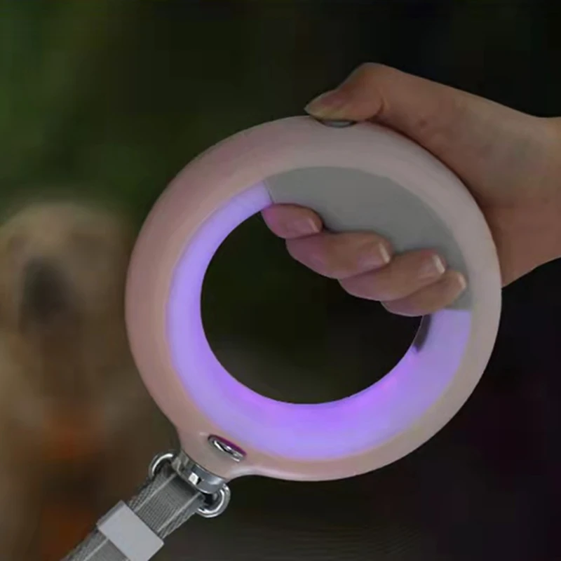 Поводок для домашних питомцев светодиодная обесцвечивающаяся Съемная рулетка