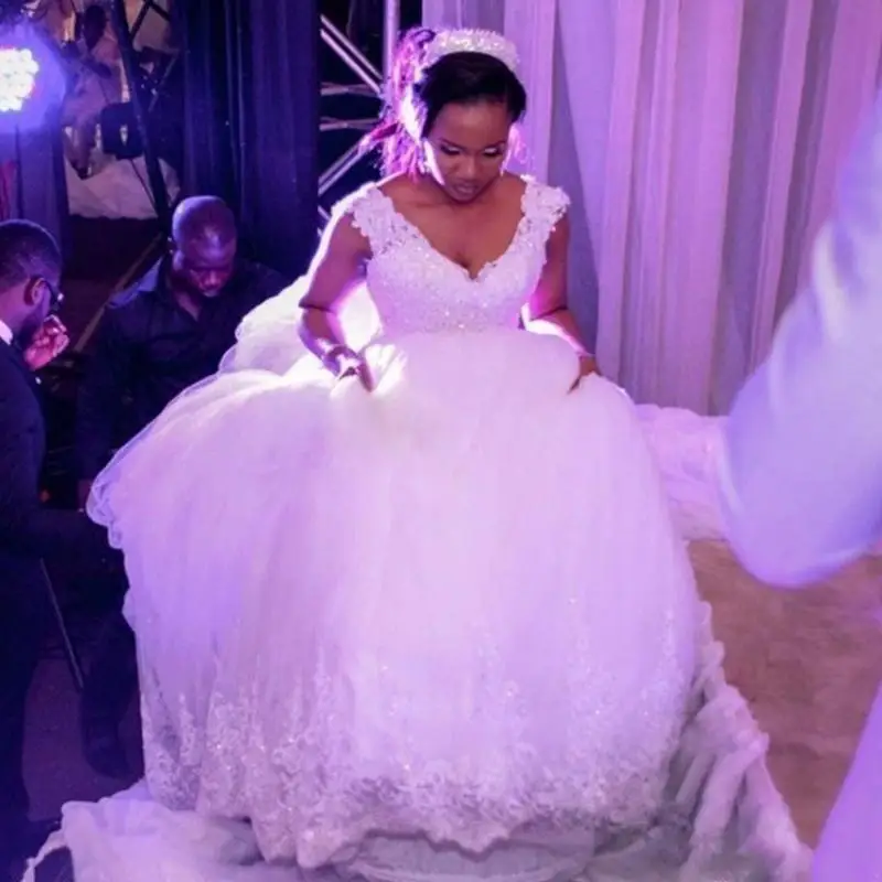 

Romantic Cap Sleeves Lace Appliques Ballgown Wedding Dresses 2021 Sweep Train African Bridal Gowns Custommade