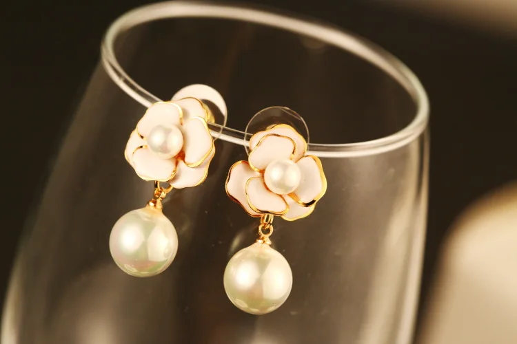 Элегантные серьги-капли с камелией и жемчугом корейская мода Cc висячие серьги