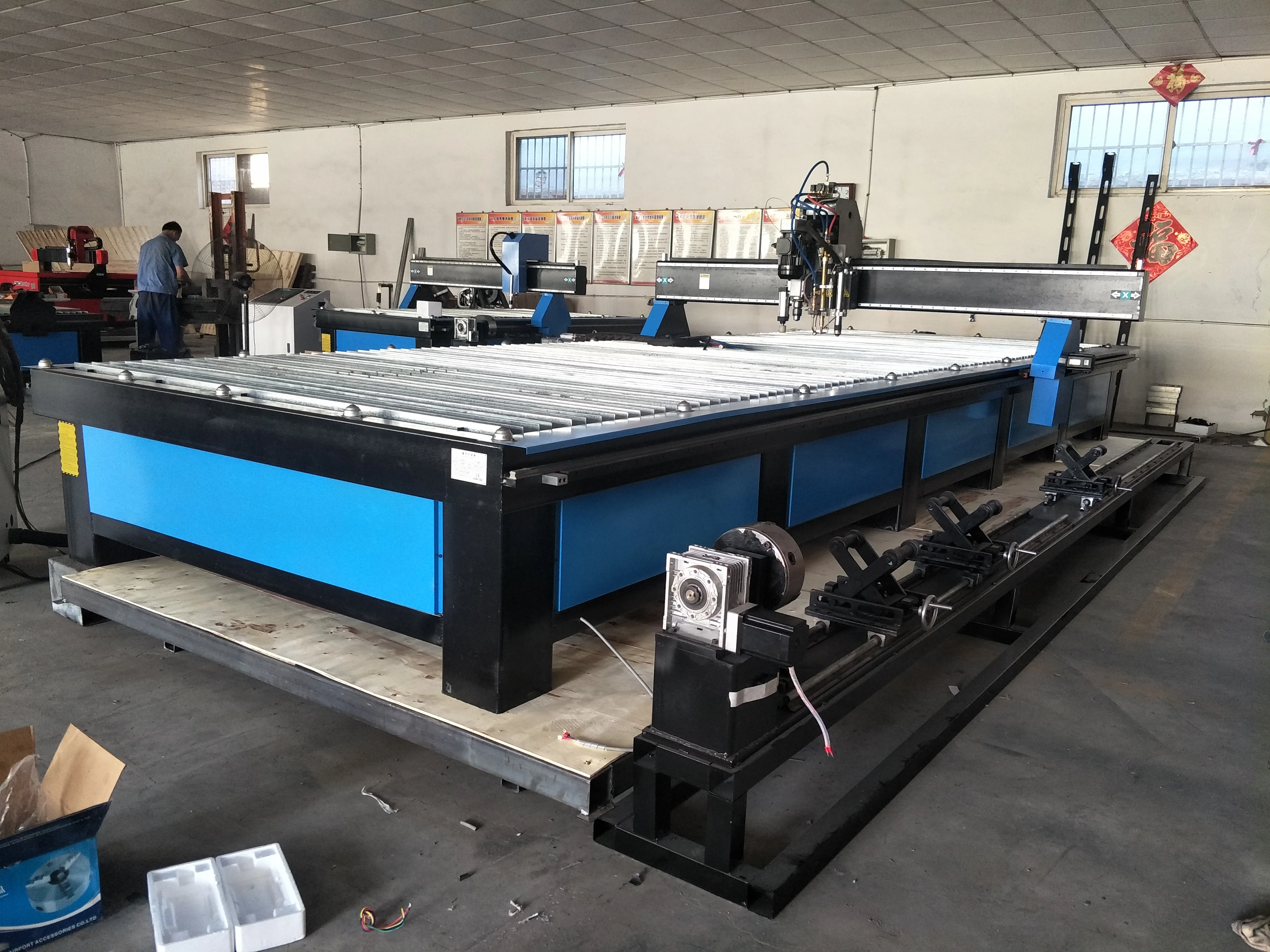 ROBOTEC большой масштаб 2x6 м станок плазменной резки с ЧПУ токарным станком