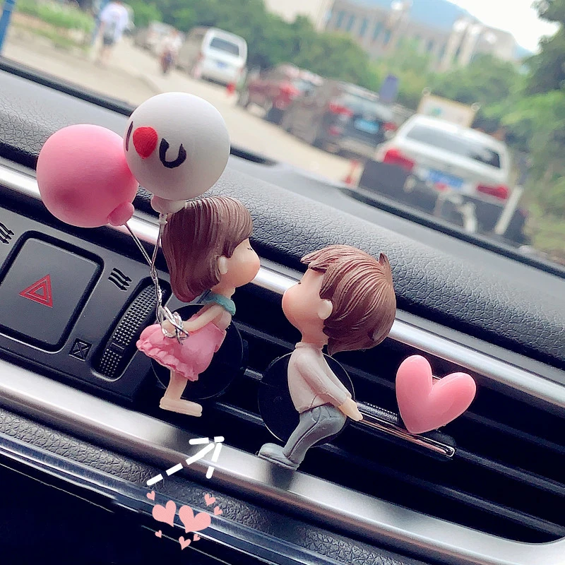 

Cute couple doll car air conditioning air outlet decoration car air freshener for girls birthday gifts Wedding car decorations