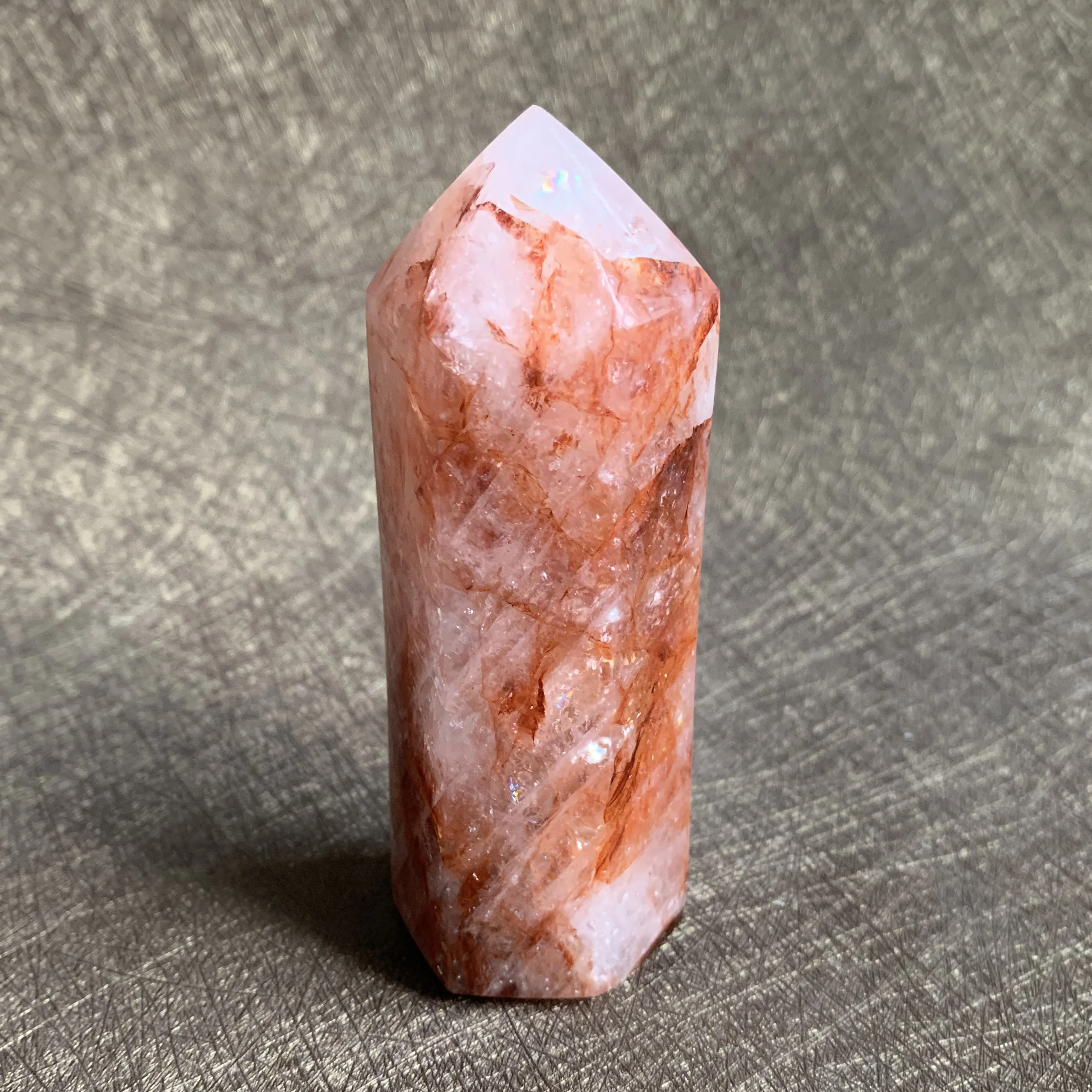 

195 г природные украшения для дома множество включений, кристальная палочка, точка, красный кварц, полированный обелиск образец F03