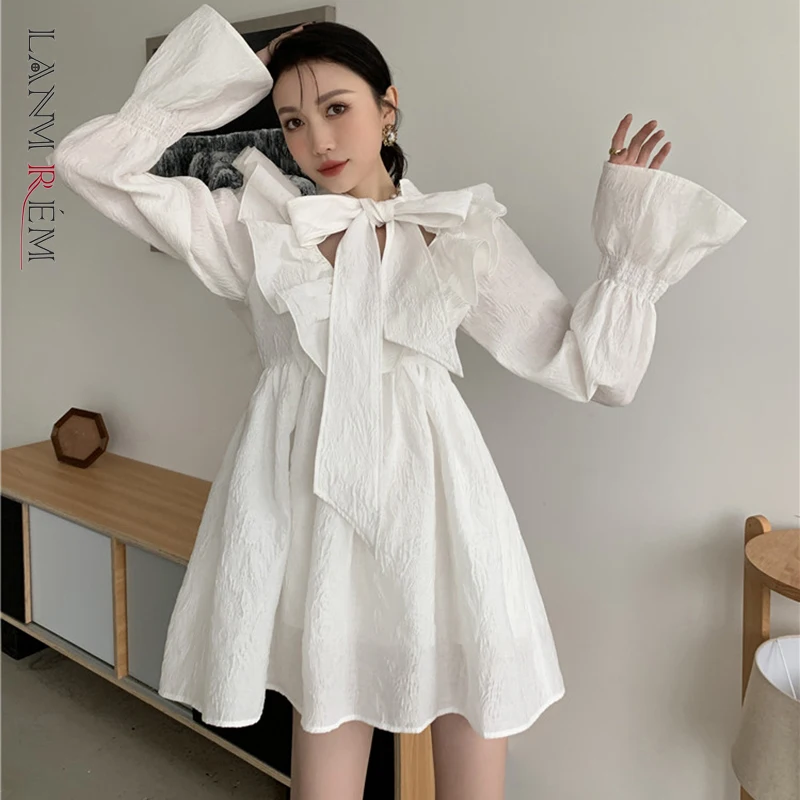 

LANMREM 2022 Autumn New Women Solid Color V-neck Bow A-line Dress Female Flare Sleeve Fashion Casual Short Dresses 2J432