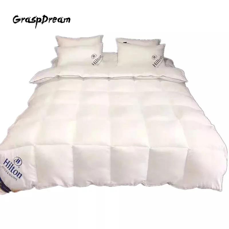 للبيع شعبية Hot البيع المخملية لحاف فاخر هيلتون ريشة المخملية سميكة الشتاء الصيف المنزل فندق المعزي بطانية بالجملة