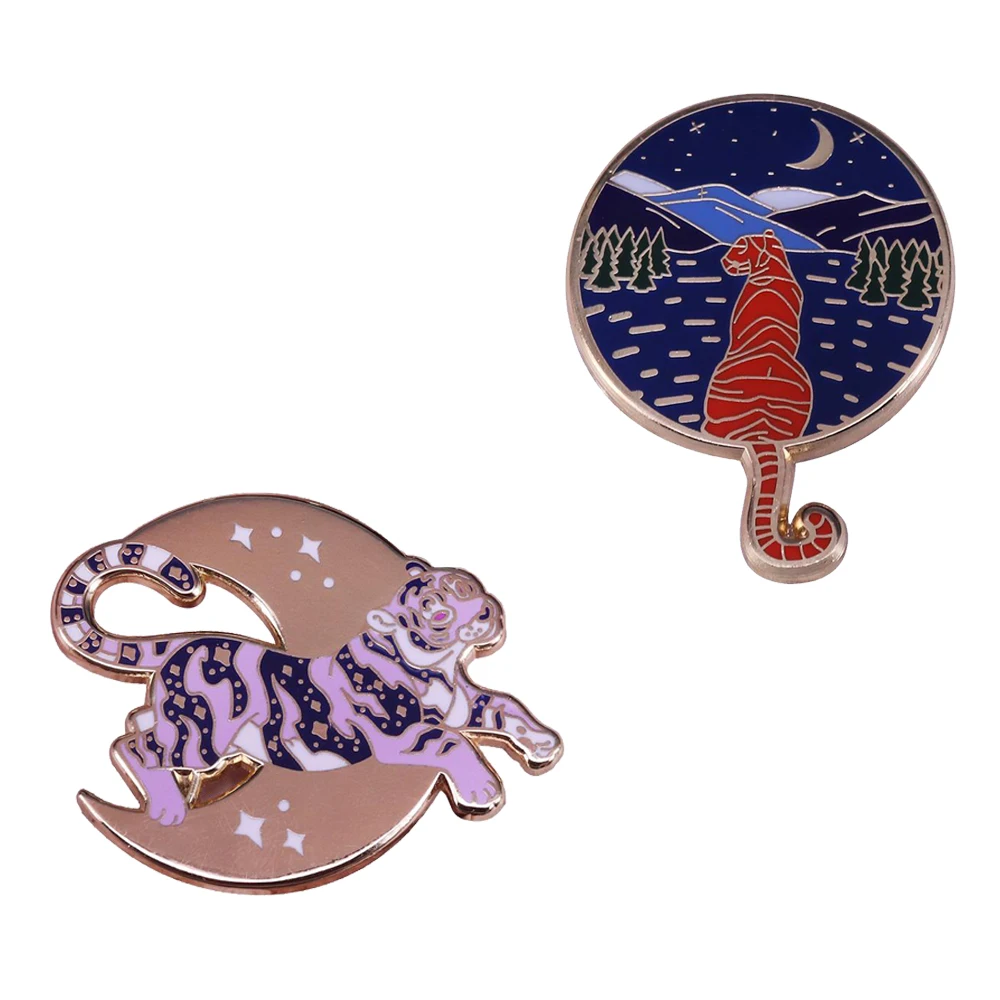 Эмалированная булавка Звездная ночь Тигр Луна Милая животная значок Приключения