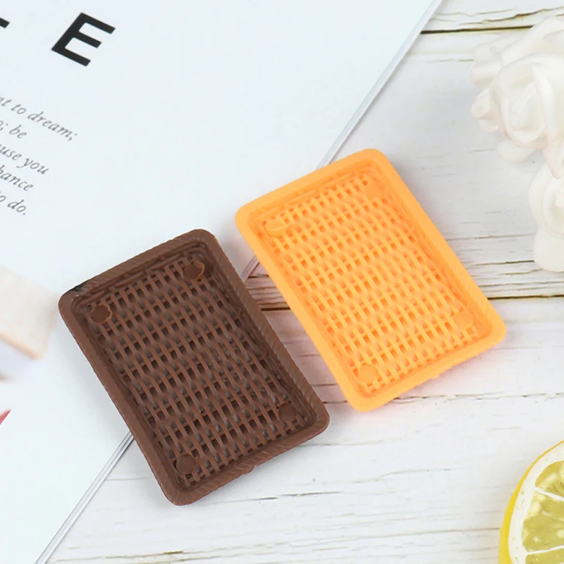 

6Pcs/Set 1/12 Dollhouse Mini Resin Plate Simulation Tray Model Toys for Doll House Decor