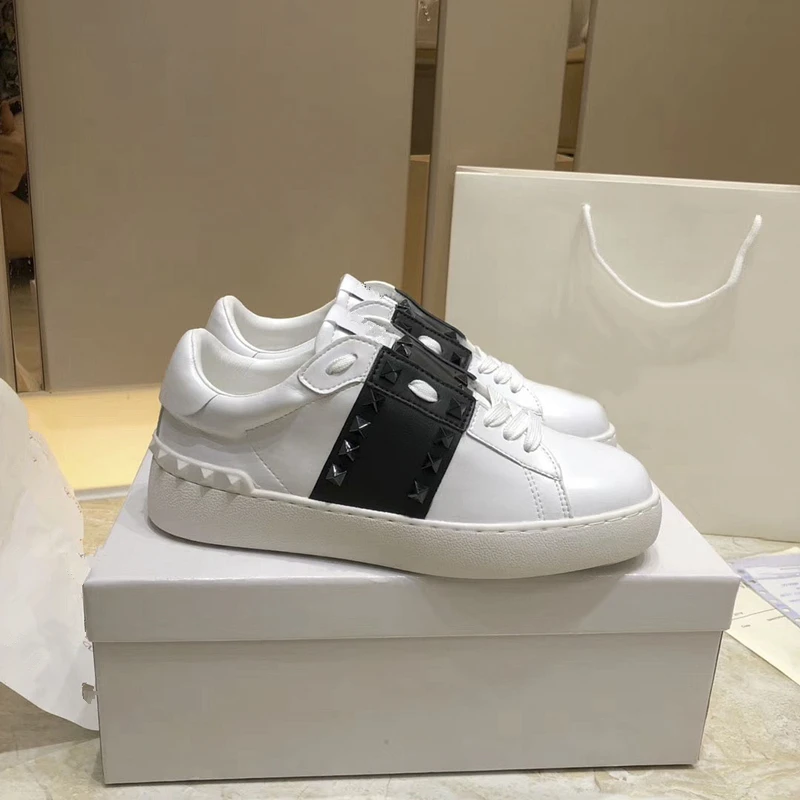 

Luxury Brand Rivets Women SneaWhite Shoes Flat-bottom Casual Shoes Color Matching Sports Sneakers Comfortable Casual Shoes kers
