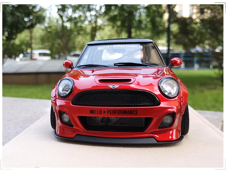 LB 1/18 BMW MINI Coupe LB| |
