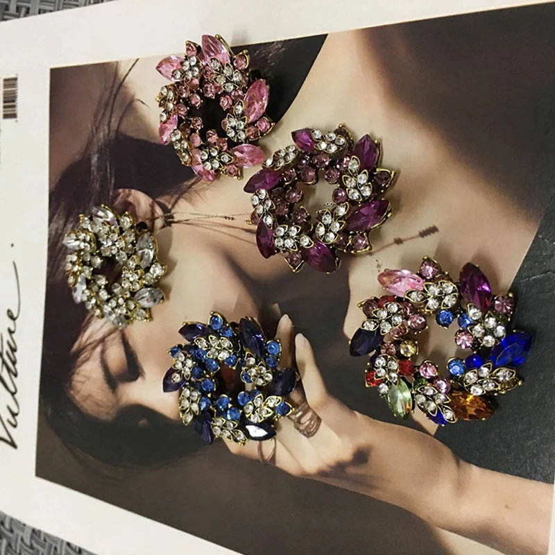 

1pc Crystal Rhinestones Small Pin With Diamonds Bauhinia Mini Brooch Women's Collar Pin Fashion All-match Jewelry Accessories