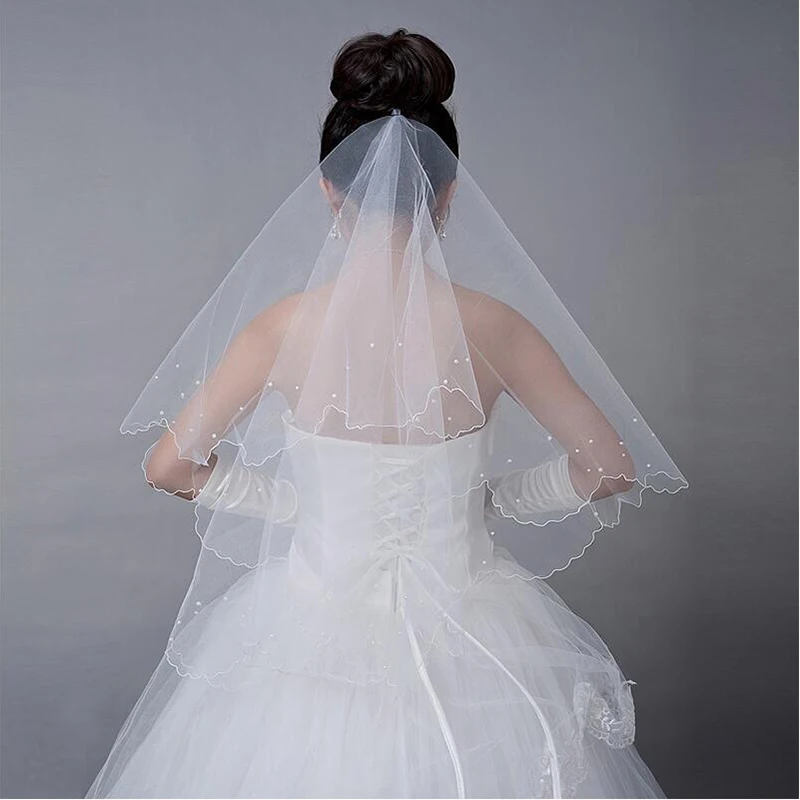 Фата свадебная двухслойная из тюля перламутровая вуаль с клейкими бусинами