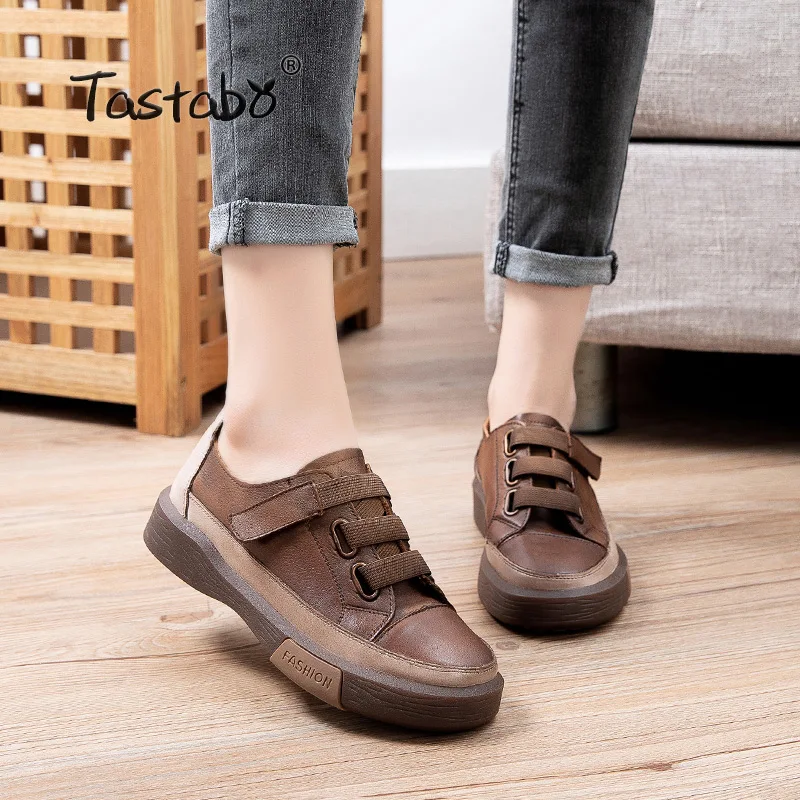 Женские кроссовки из натуральной кожи белые однотонные повседневные туфли на