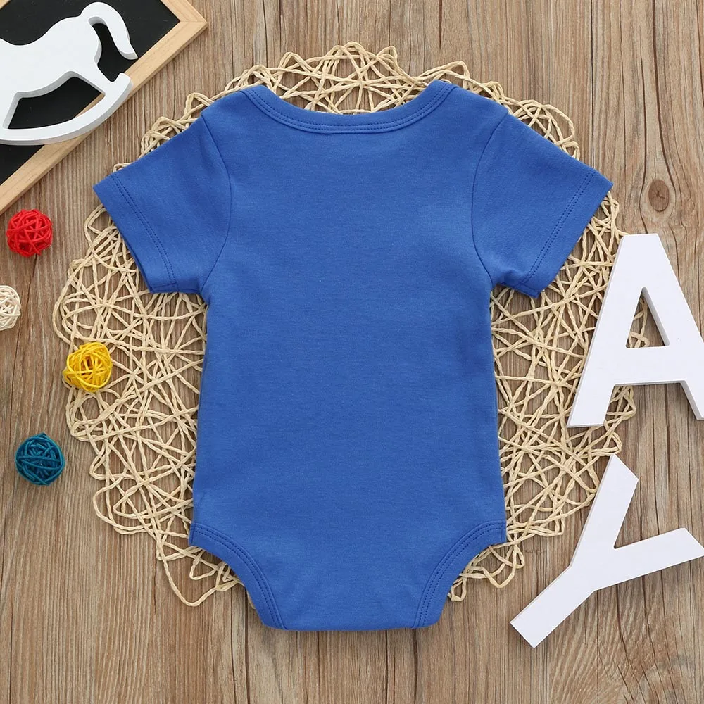 Модный комбинезон с короткими рукавами и рисунком медведя для новорожденных