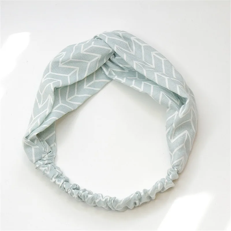 Женская повязка на голову в клетку с бантом| |