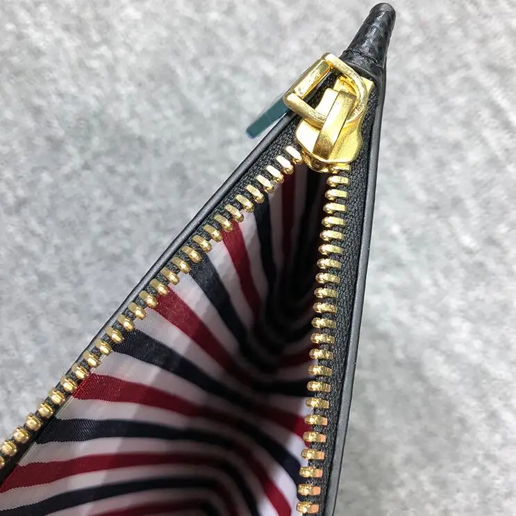 

2021 Fashion TB Brand Briefcase Genuine Leather Messenger Middle Small Stripe Black Casual Envelope Bag Men Women Hand Bags