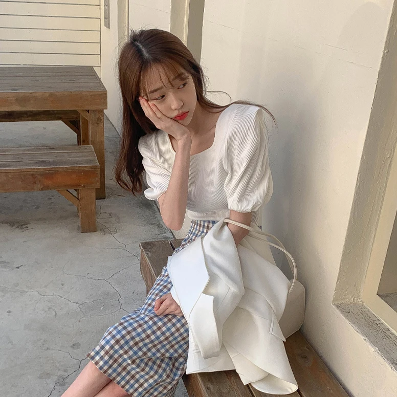 

South Korea chic small joker sexy side collar thread base coat to restore ancient ways of tall waist plaid skirts