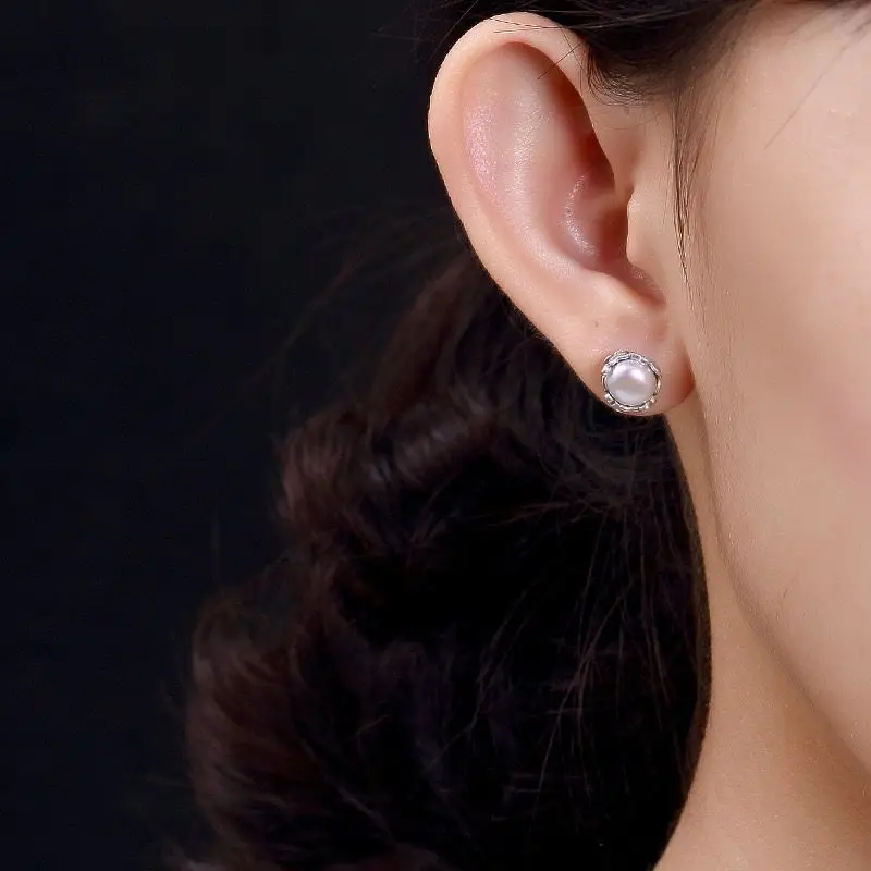 

High Quality Fashion Classic S925 Sterling Silver Retro Old Inlaid Pearl Temperament 100 Small Lady Tremella Earrings Accessorie