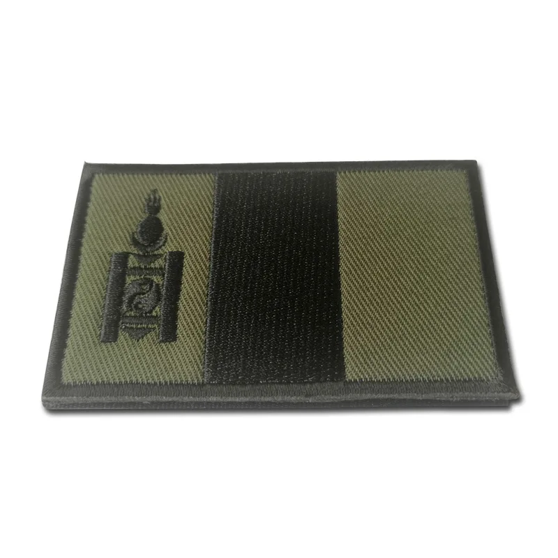 В наличии 4 цвета нашивки с вышивкой монгольского национального флага армейские