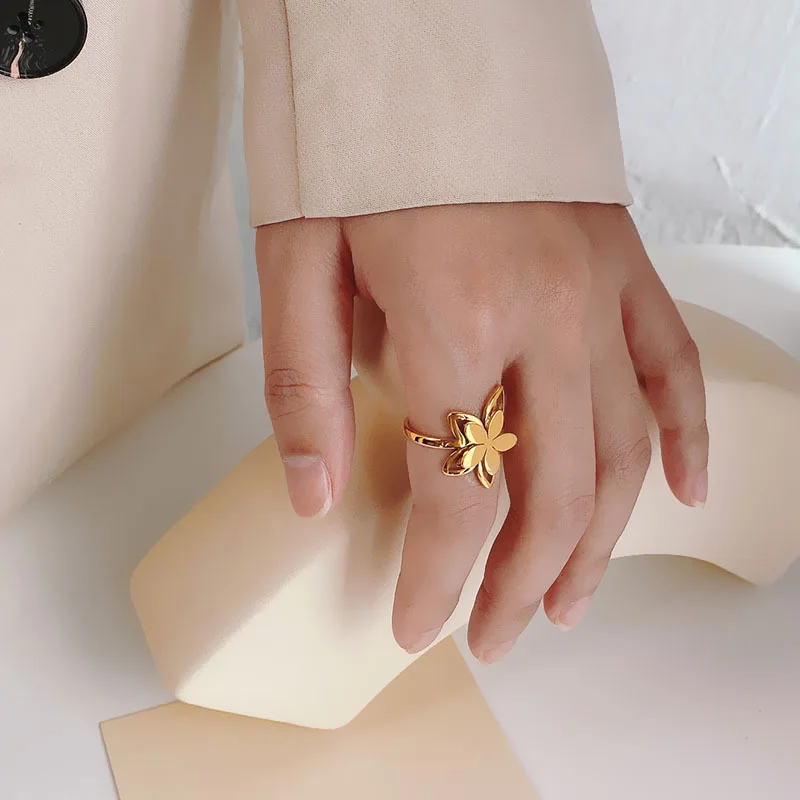 

Simple Titanium Steel Flower Ring Female Petals Plated 18k Gold Ring Korean Fashion Jewelry