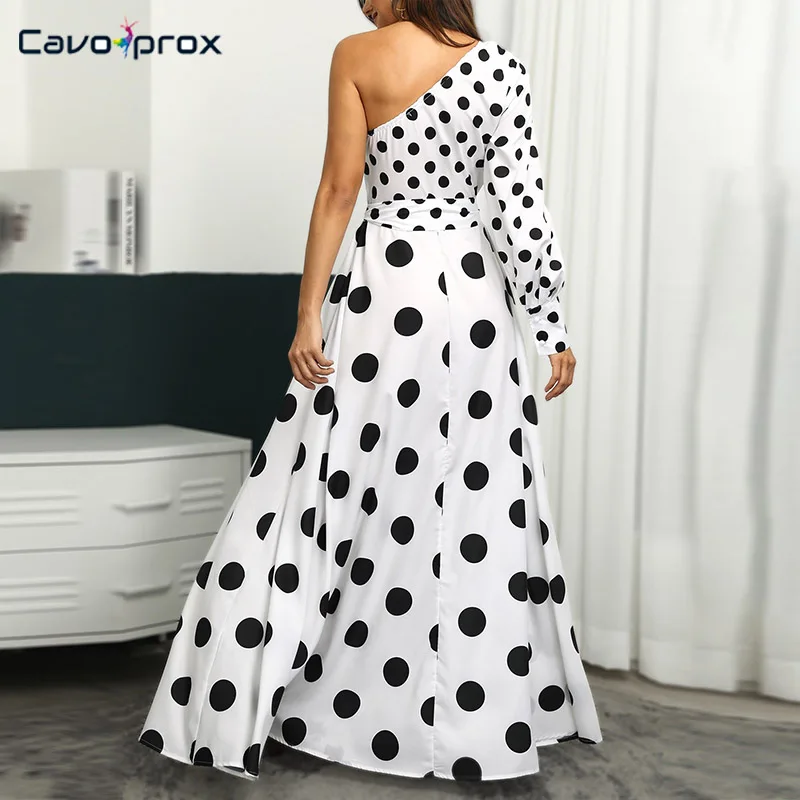 Женское платье макси на одно плечо с принтом в горошек и поясом сексуальное