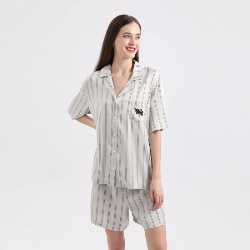 

New summer ladies lapel pajamas open body silky satin pajamas striped shorts short-sleeved home service suit can be worn outside