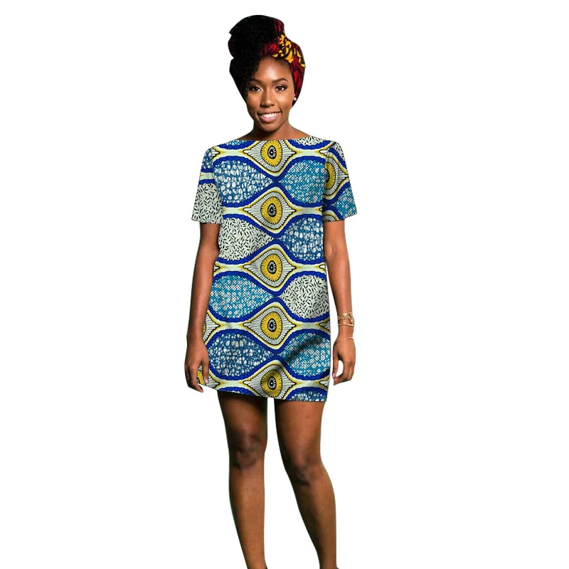 

Женское платье с коротким рукавом, круглым вырезом и принтом