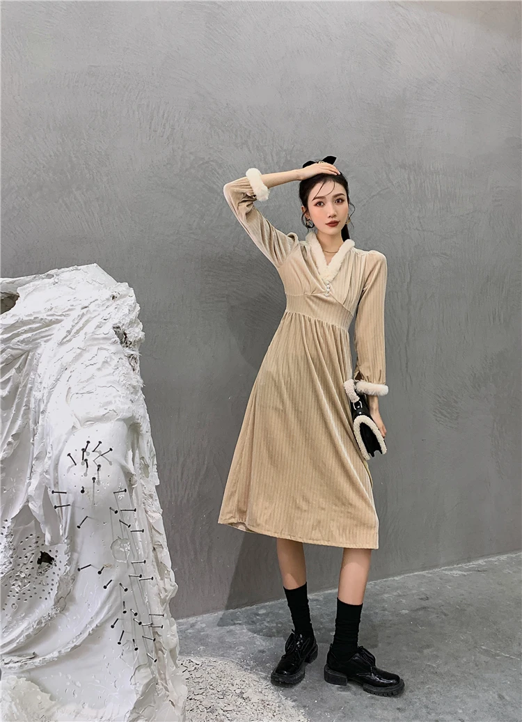 

Bornladies 2021 Spring Japanese Korean Trendy Dress Female Velvet High Waist V-neck Long Sleeve Patchwork Vintage Dresses