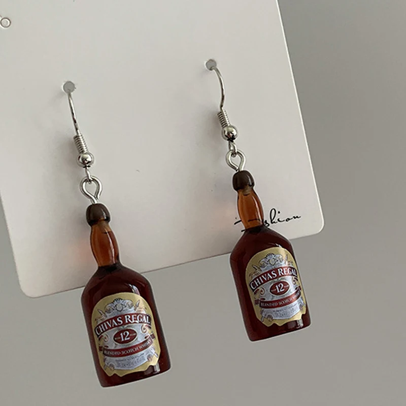 

1 пара, забавные серьги из смолы в виде бутылки с пивом