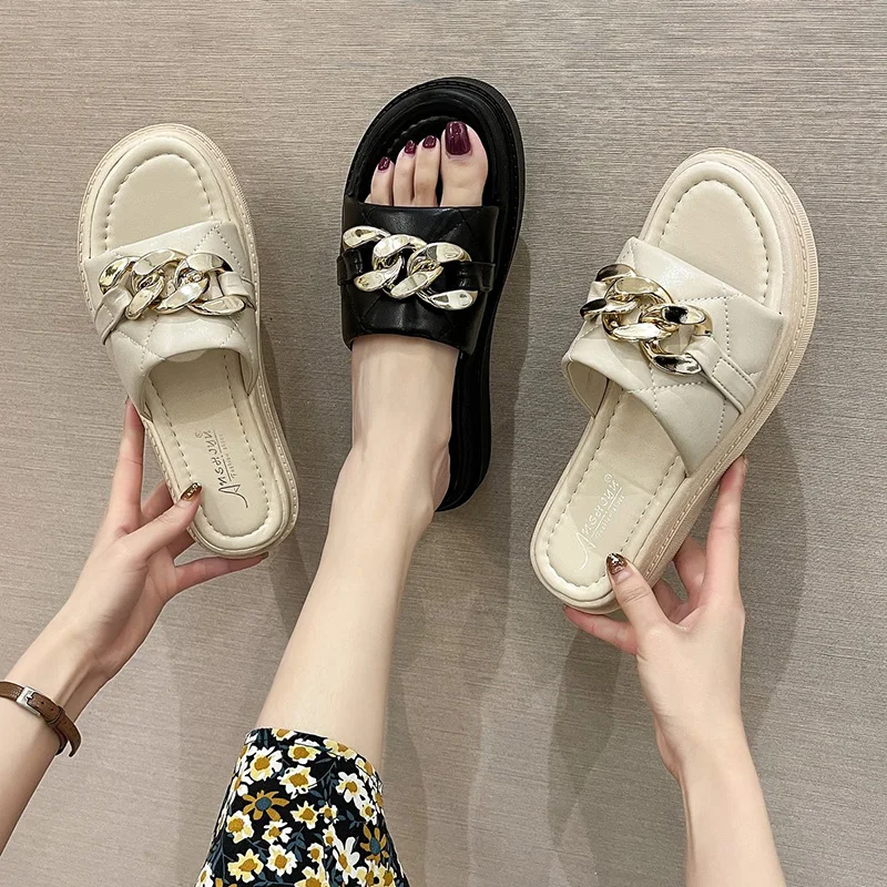 

Shoes Woman 2021 House Slippers Platform Luxury Slides Pantofle Rivet Med Shale Female Beach Designer New Flat Sabot PU Fashion