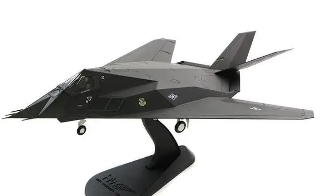 Модель самолета HOBBY MASTER USAF 37th TFW 415th TFS #81-0796 фатальное влечение деканпад Иракская