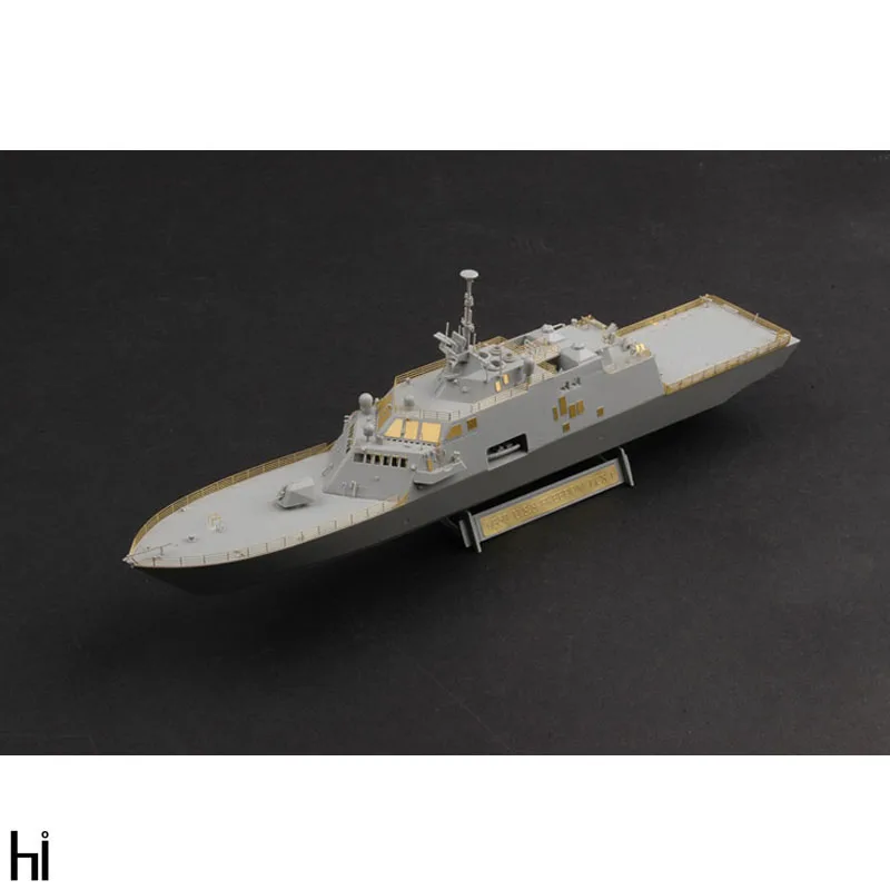 Игрушечный боевой корабль Trumpeter 04549 масштаб 1/350 USS Freedom LCS 1 литоральный хобби