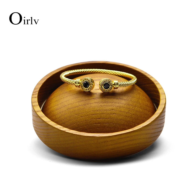 Oirlv Jewelry Display Round Dish Jewelry Support Wooden Earring Display Holder Earring Ring Bracelet Display for Jewelry Shop