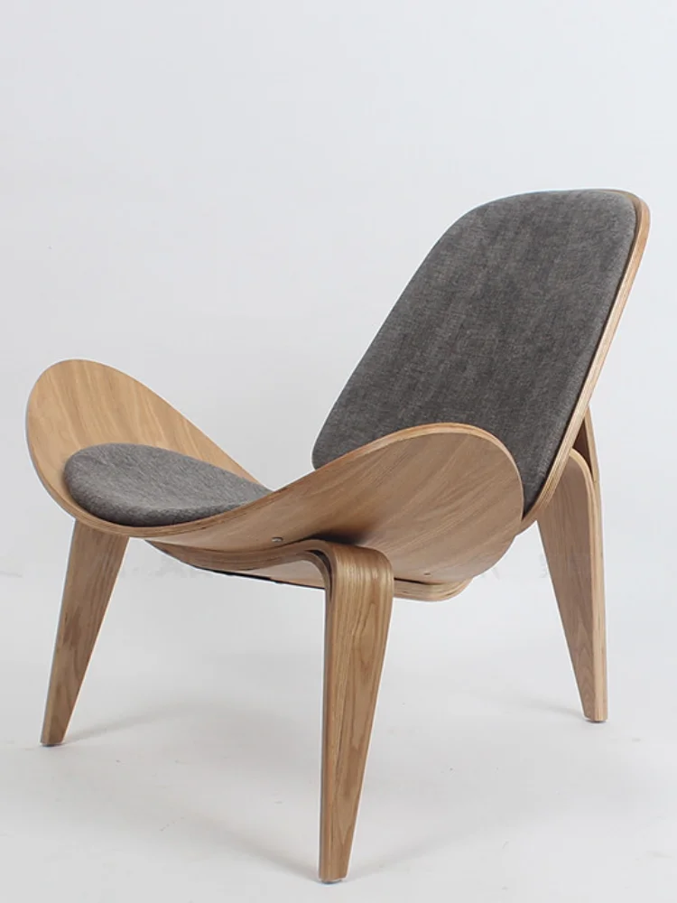 Стул с трехножной оболочкой в стиле Ханса Вегнера фанерная ткань обивка мебель