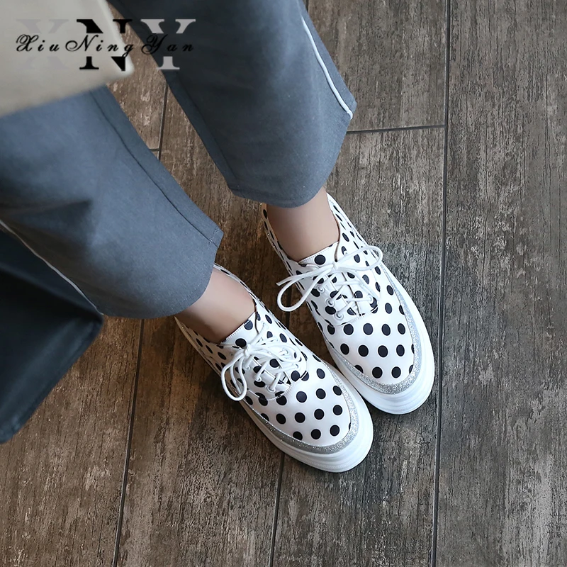 Женская обувь на плоской подошве сезон весна-осень Модные женские кроссовки из