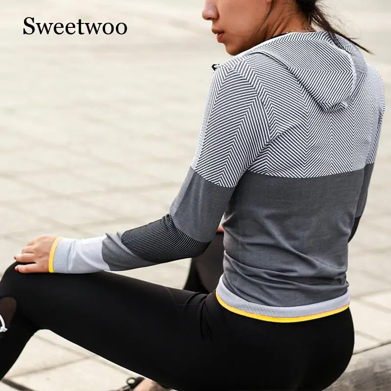 Женская куртка для бега SWEETWOO с капюшоном свитшот длинным рукавом спортивная на