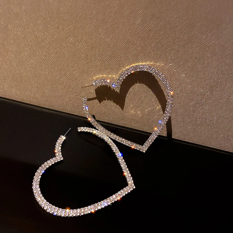 

Lateefah Big Heart Crystal Hoop Earrings for Women Geometric Rhinestones Earrings Jewelry For Woman Party Gifts