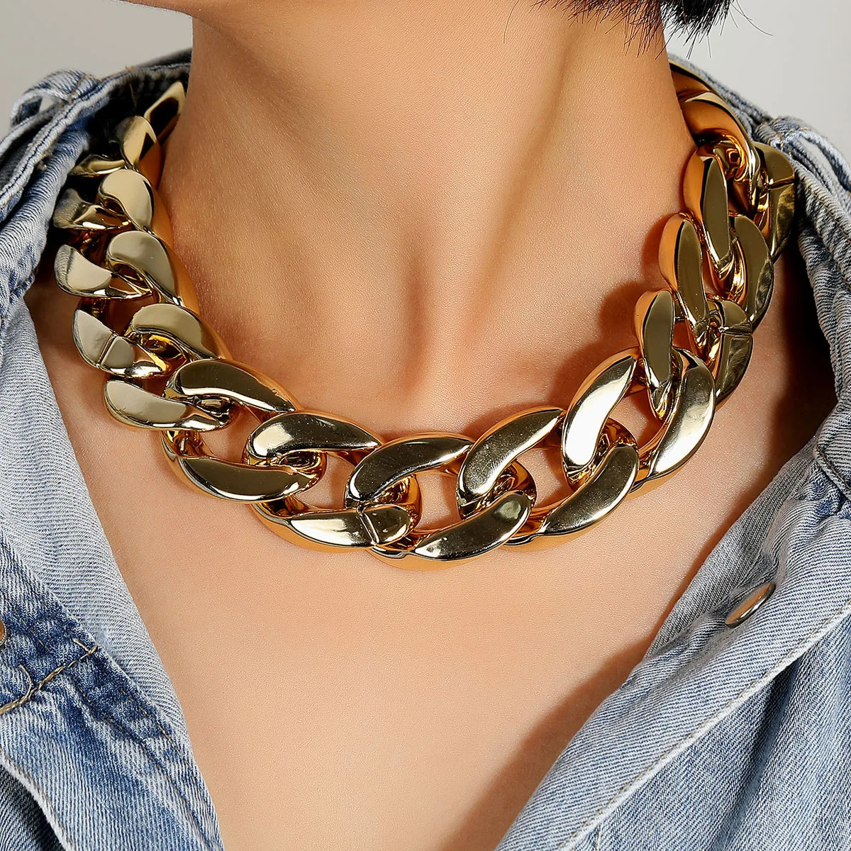 

Creative Network Red Same Type of Interlocking Thick Chain Necklace Hiphop CCB Metal Clavicle Chain Neck necklaces for women