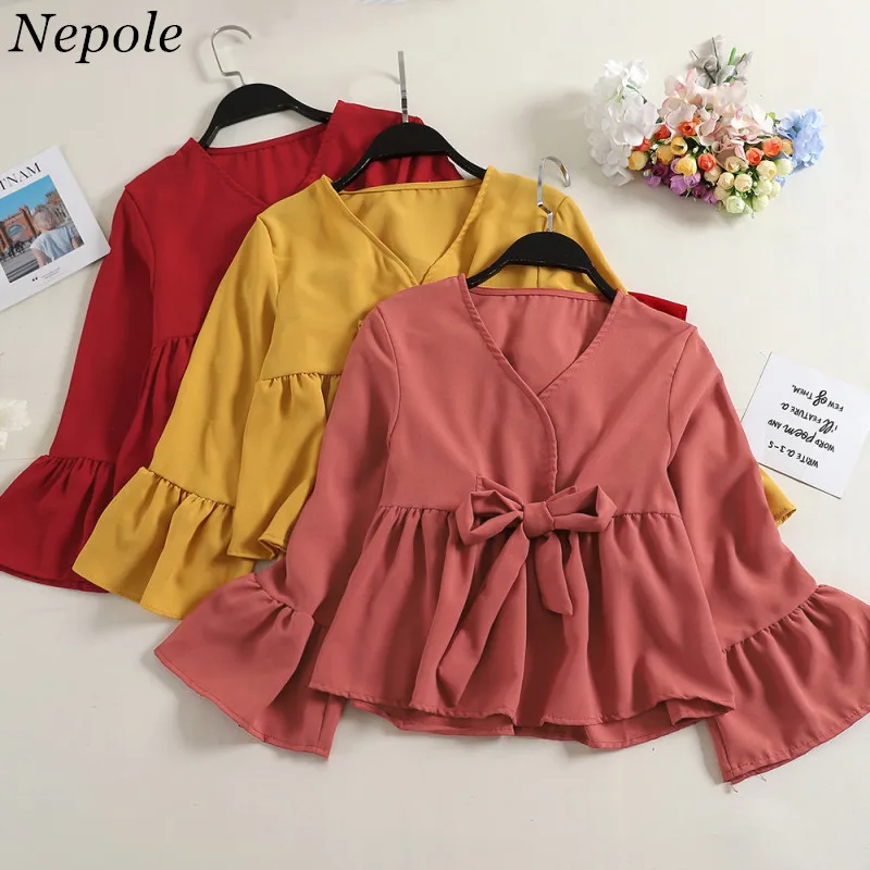 Блузка женская с рукавами фонариками весенне осенняя треугольным вырезом 69702| |