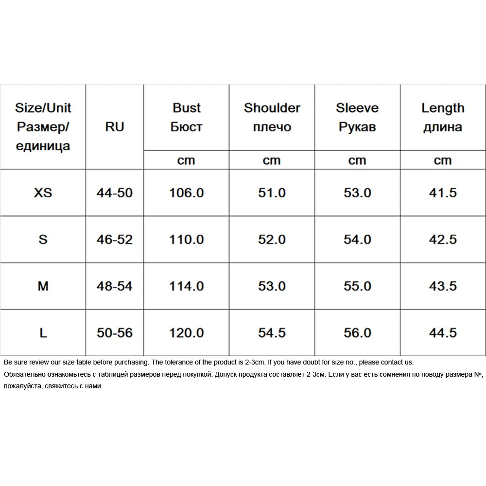 Синяя джинсовая куртка с бахромой и длинными рукавами открытыми плечами пальто