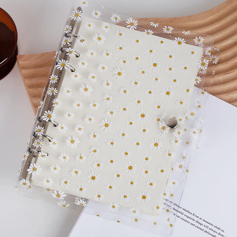 

2021 Kawaii свободный лист, ручная книга, прозрачный ПВХ оболочка A6 A7 связующее Ins то же корейский Прекрасный маленький Маргаритка, канцелярские ...