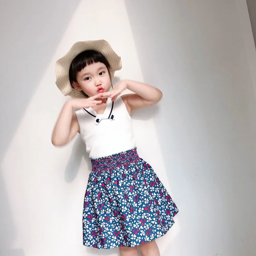 

pre-sale kids clothing set knitted vest with skirts