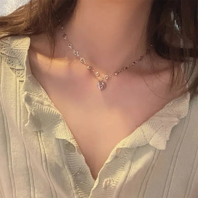 Женское колье с подвеской в виде сердца кристаллами | Украшения и аксессуары